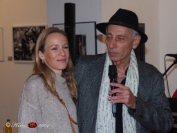 Fashion Show in der Contemplor Galerie Wien am 14. 03. 2024